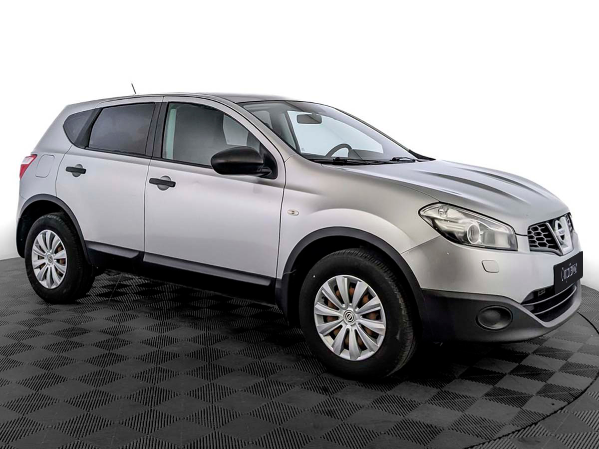 Nissan Qashqai Серебряный, 2012, 215 470 км