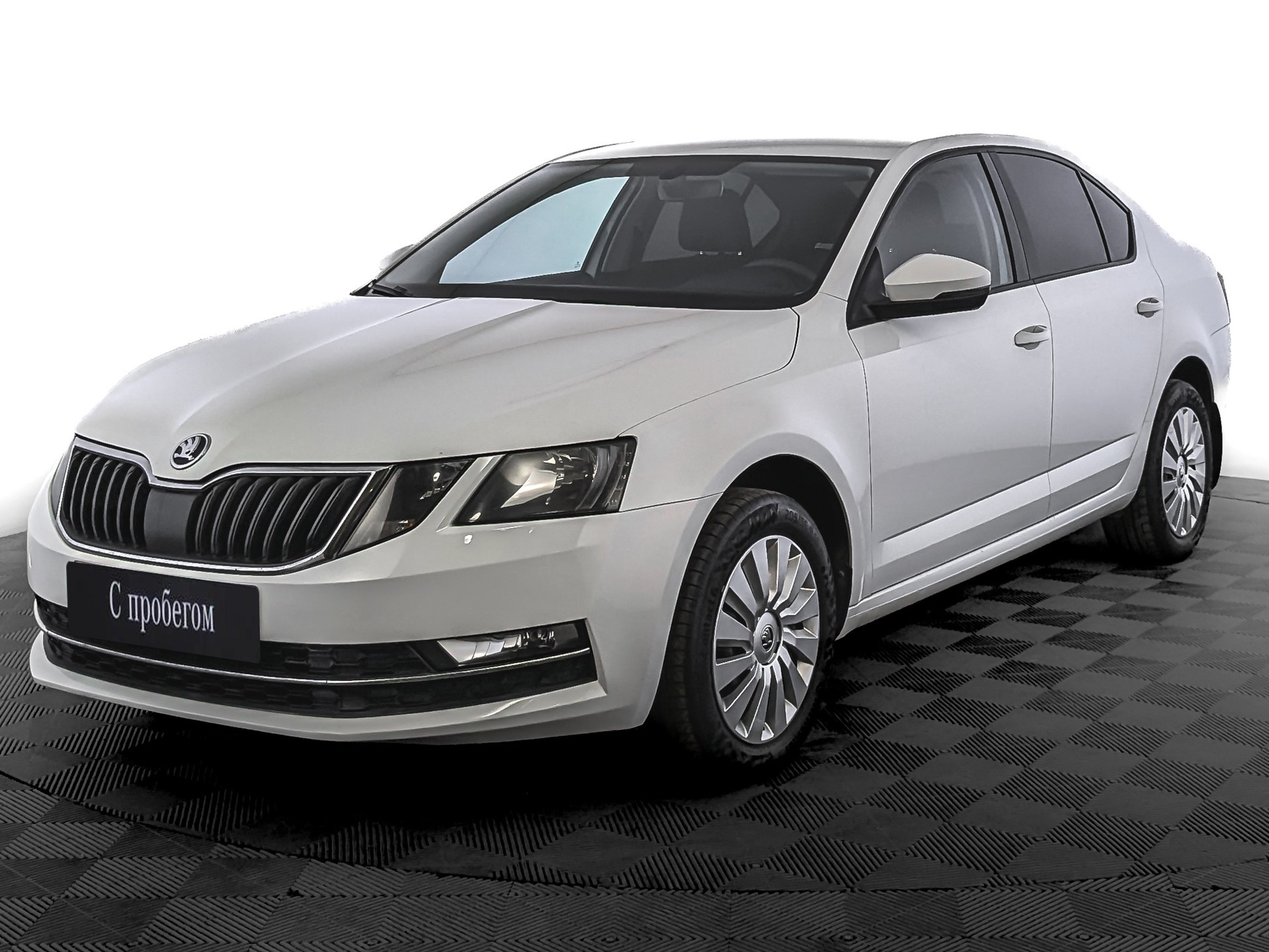 Skoda Octavia Белый, 2017, 125 669 км