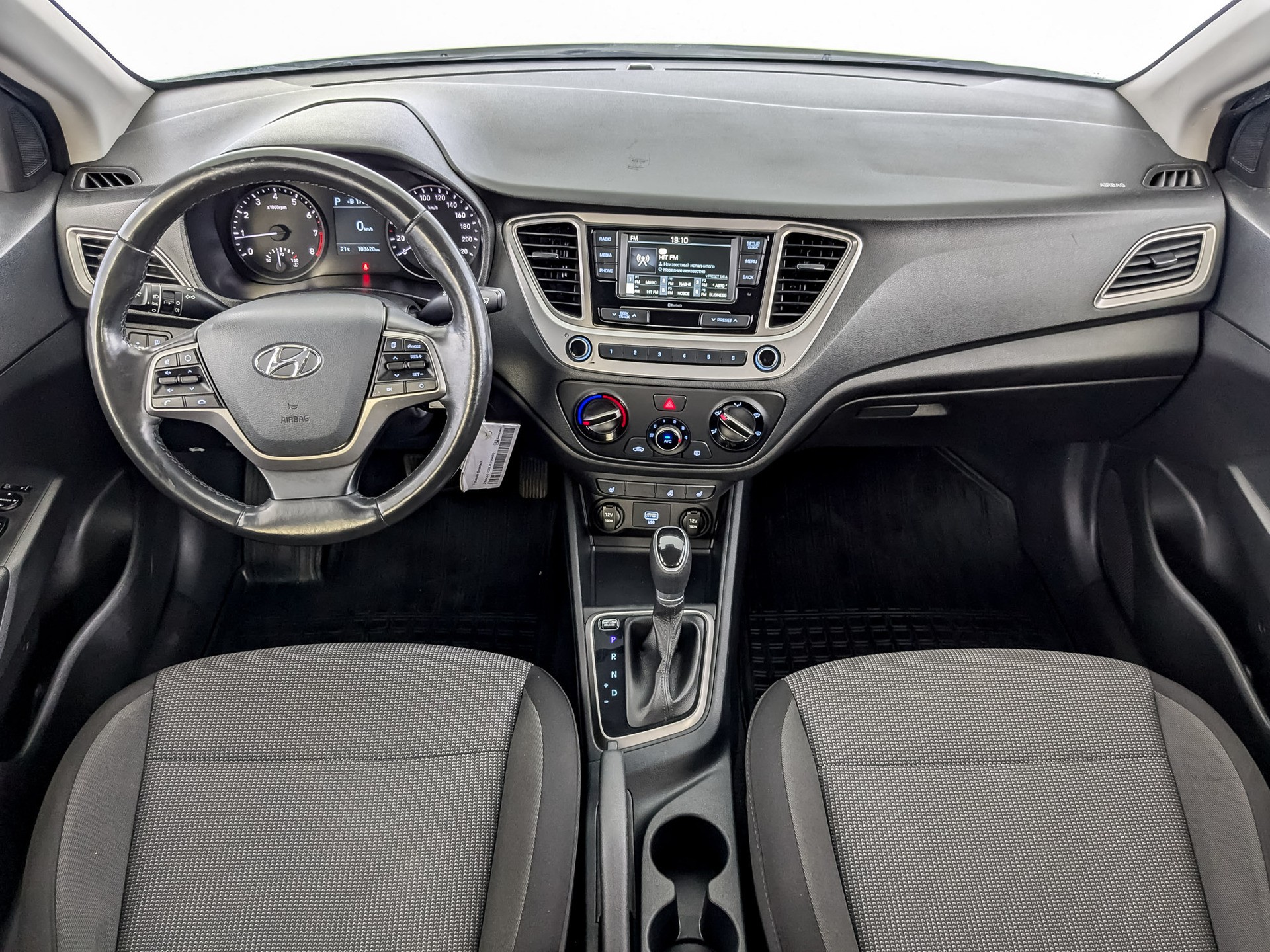 Hyundai Solaris Белый, 2019, 103 619 км