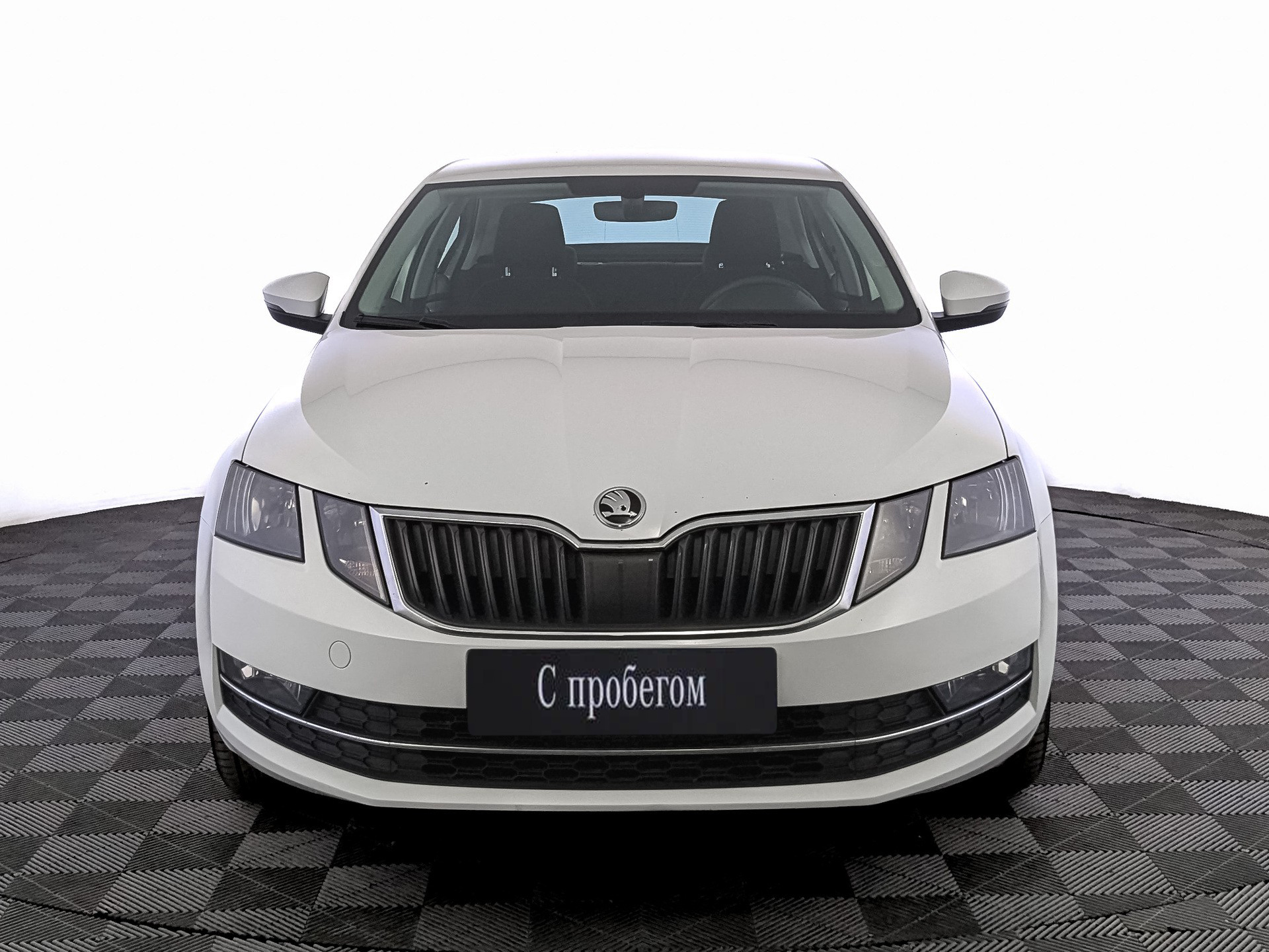 Skoda Octavia Белый, 2018, 95 864 км