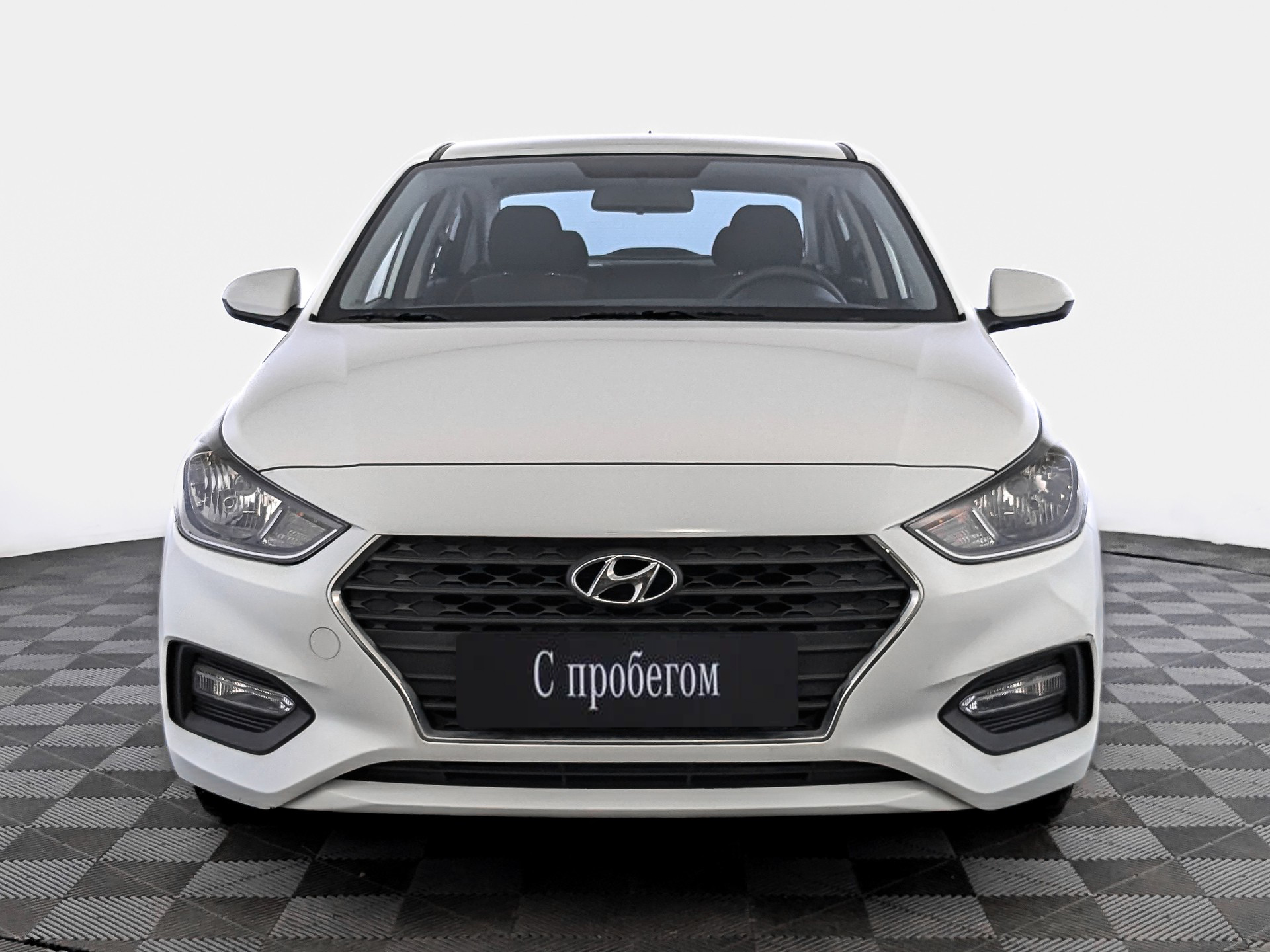 Hyundai Solaris Белый, 2019, 32 759 км