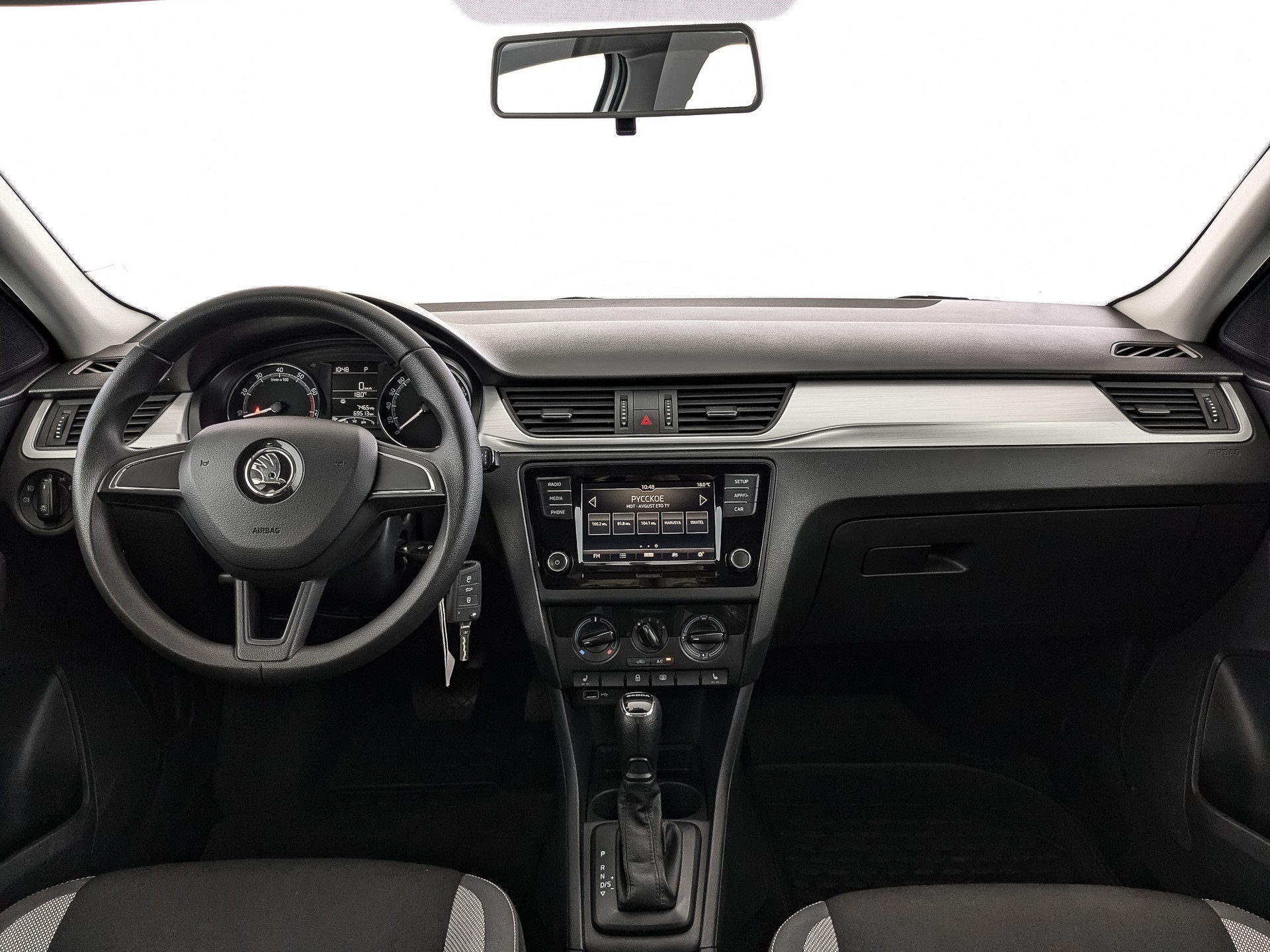 Skoda Rapid Белый, 2019, 69 508 км