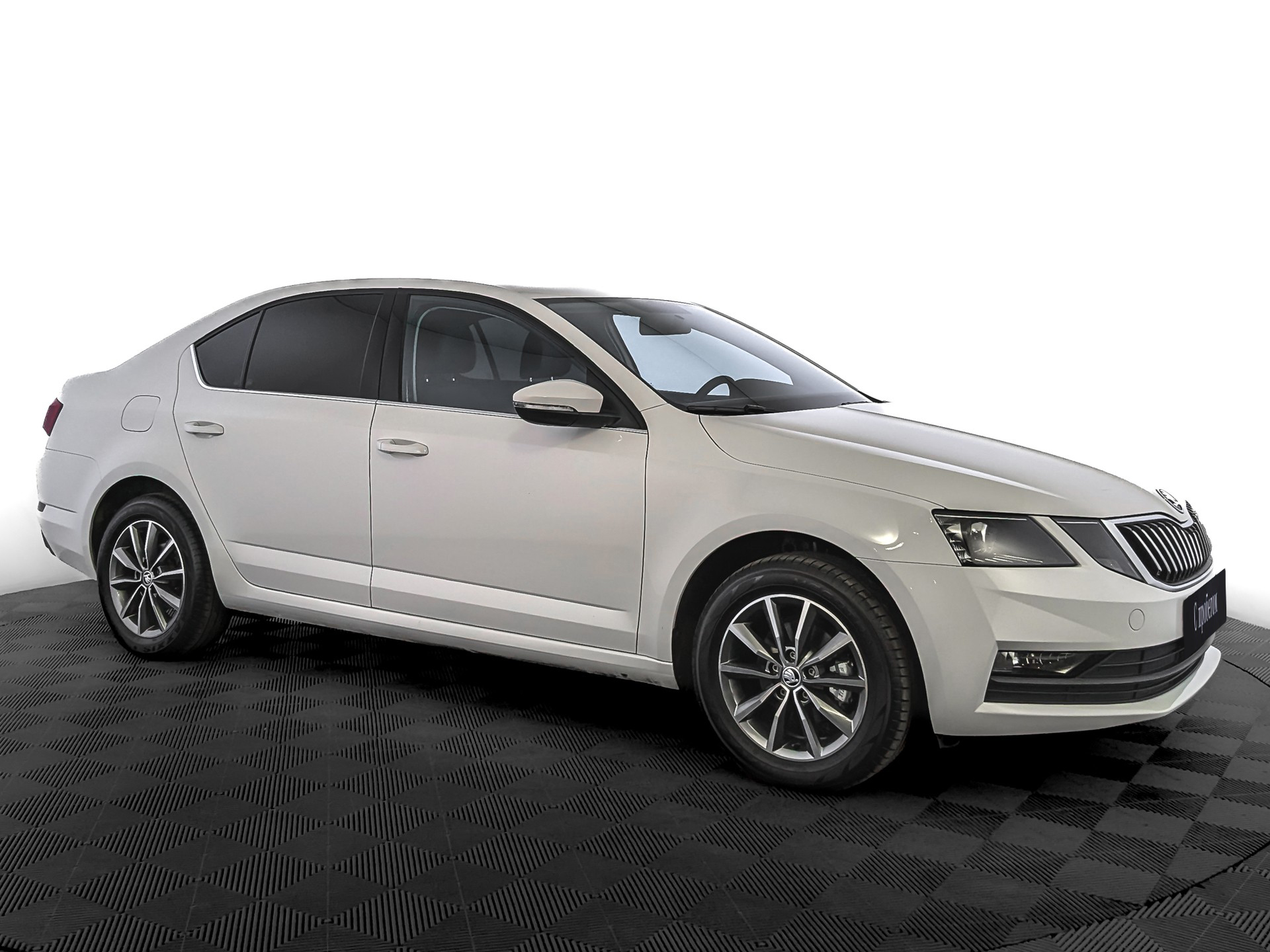 Skoda Octavia Белый, 2023, 18 361 км