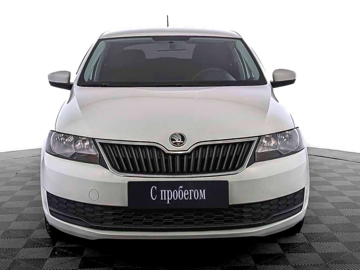 Skoda Rapid Белый, 2019, 132 368 км