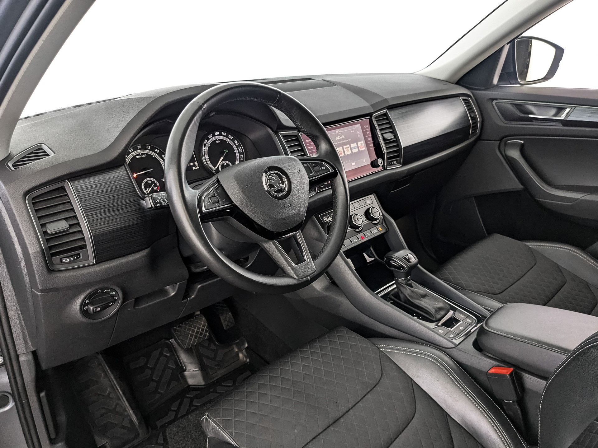 Skoda Kodiaq темно-серый, 2019, 118 688 км