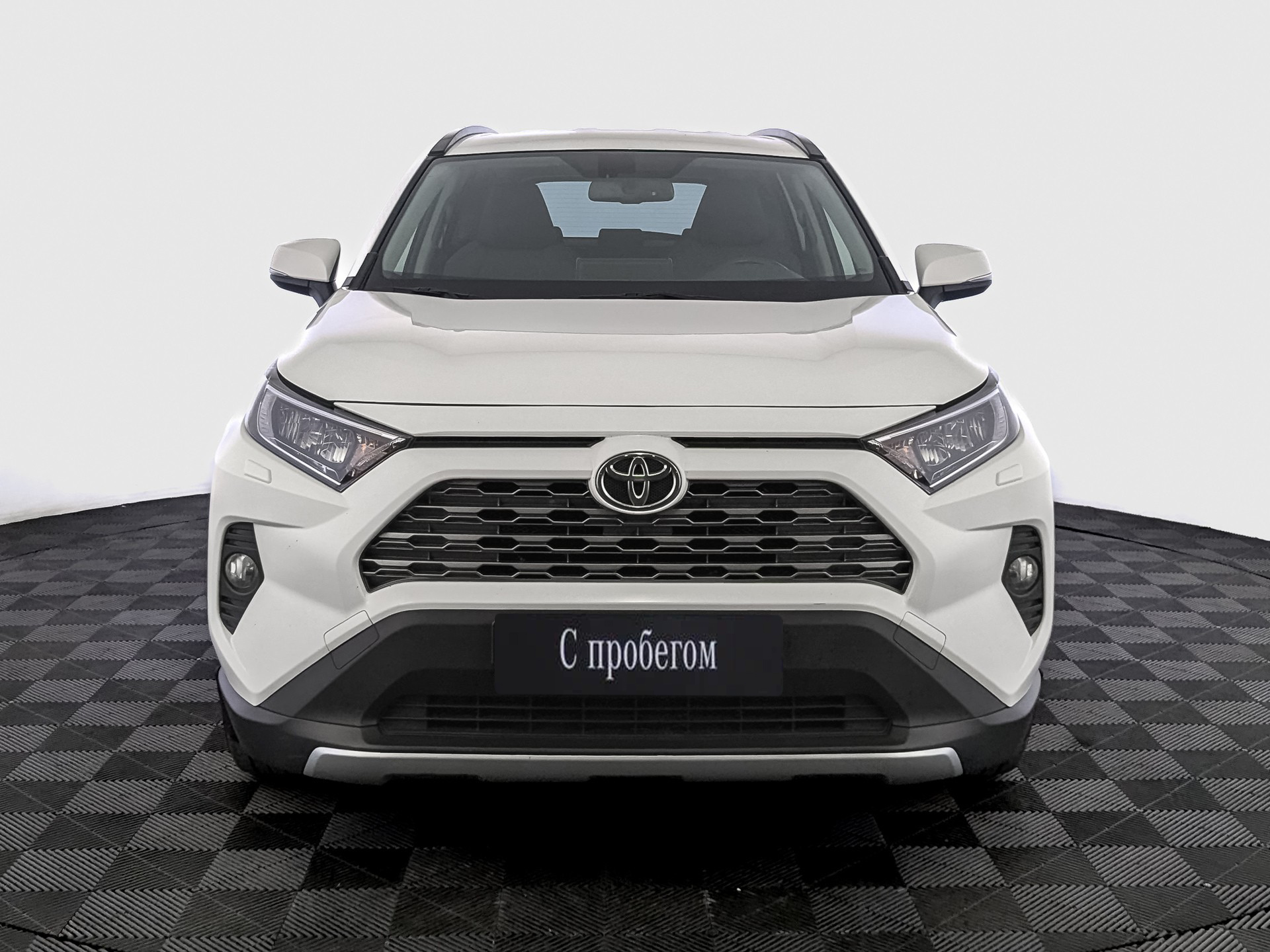 Toyota RAV4 Белый, 2021, 85 123 км