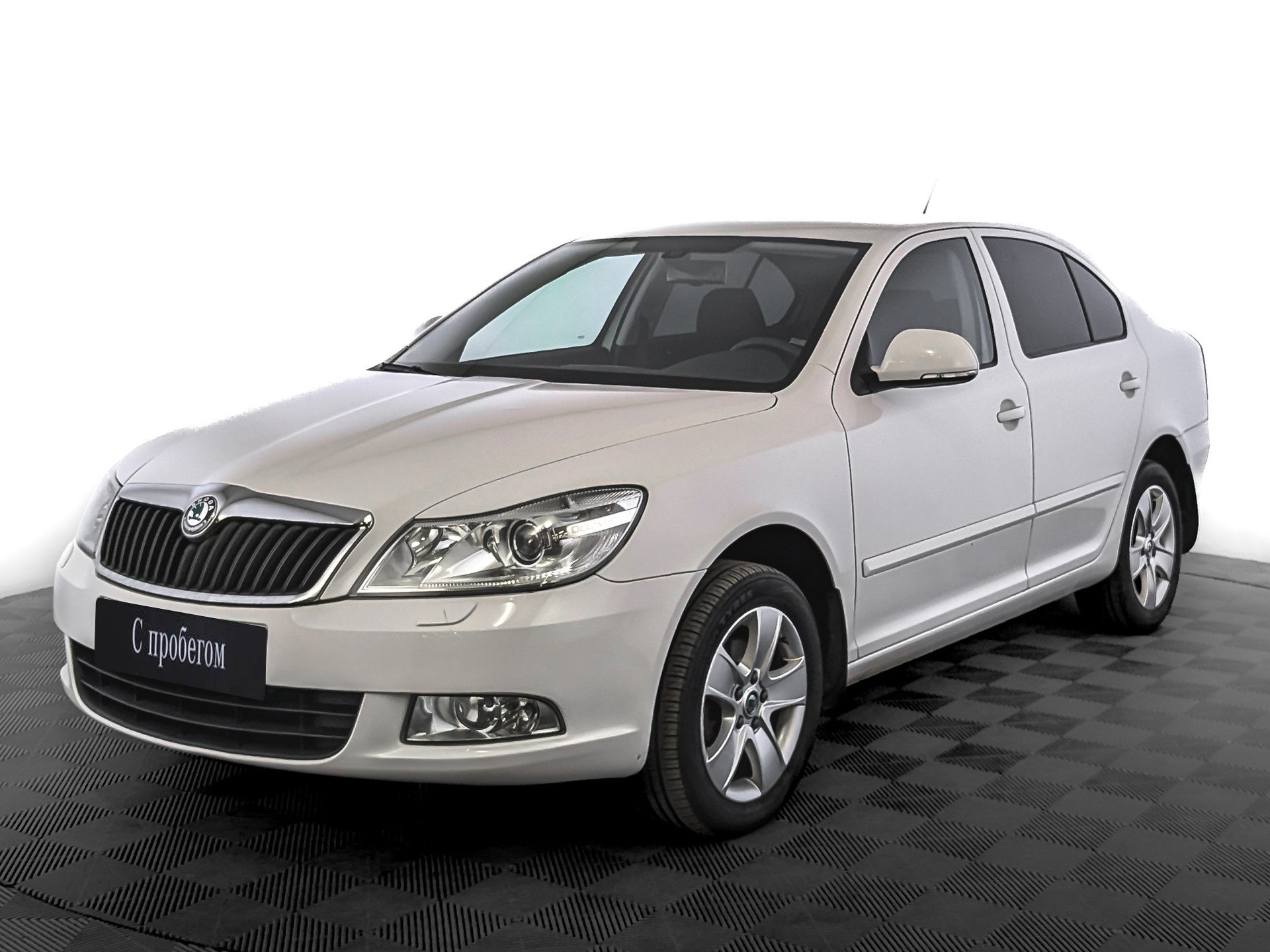 Skoda Octavia Белый, 2012, 130 841 км