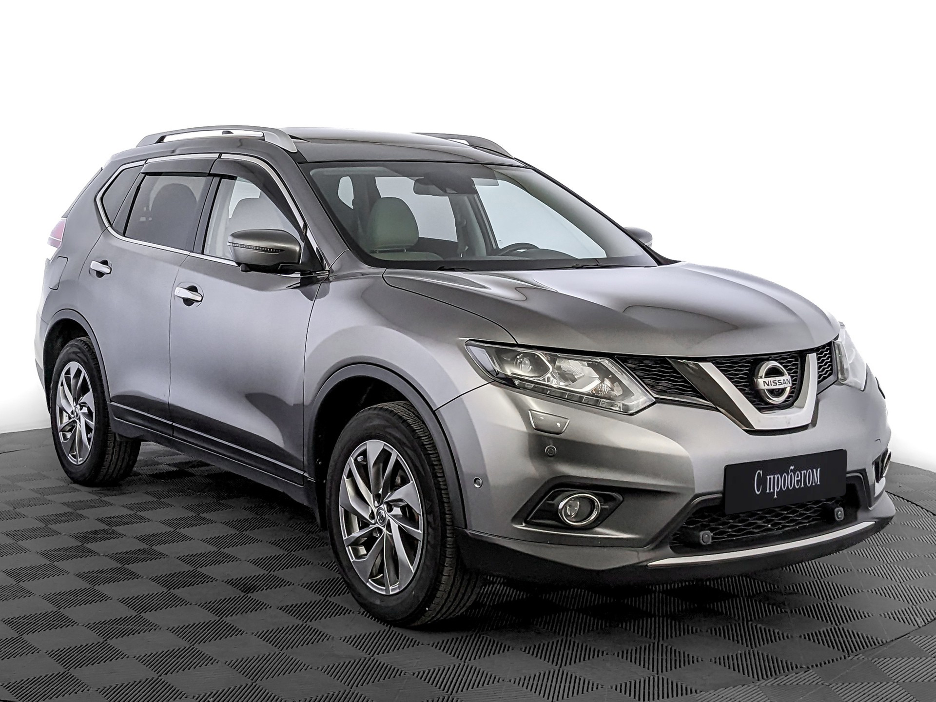 Nissan X-Trail серый, 2018, 199 622 км