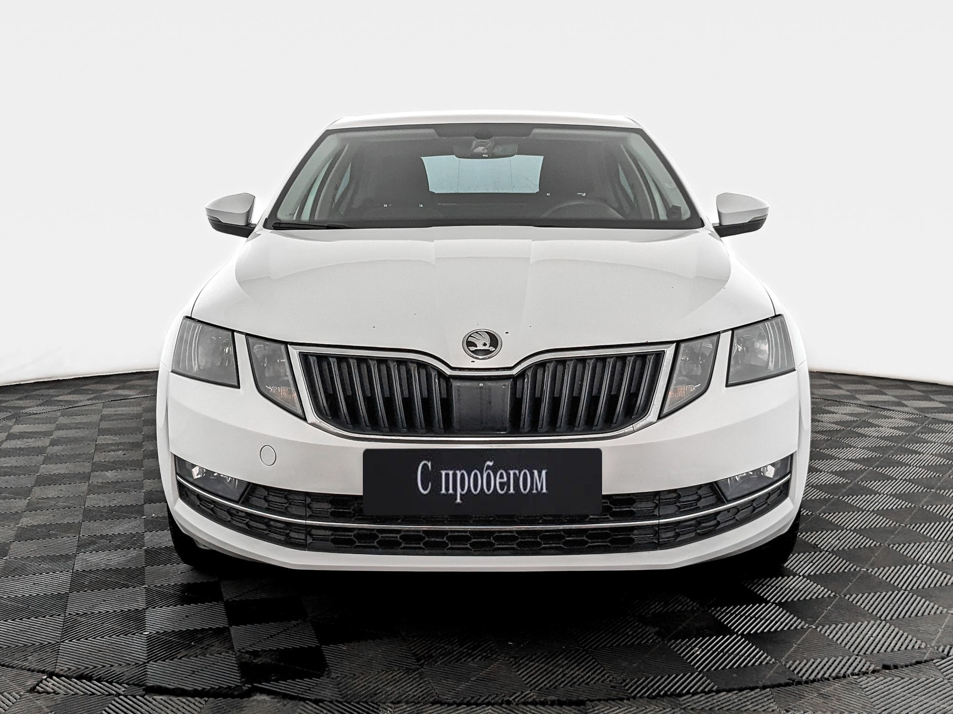 Skoda Octavia Белый, 2017, 193 050 км