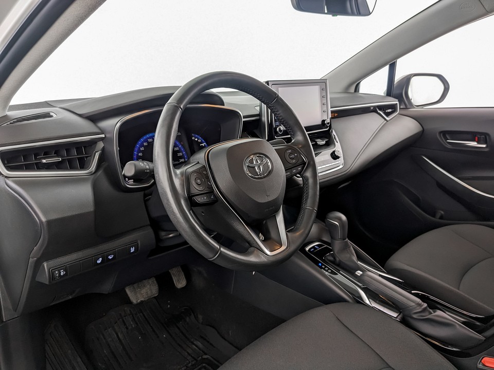 Toyota Corolla Белый, 2020, 40 293 км