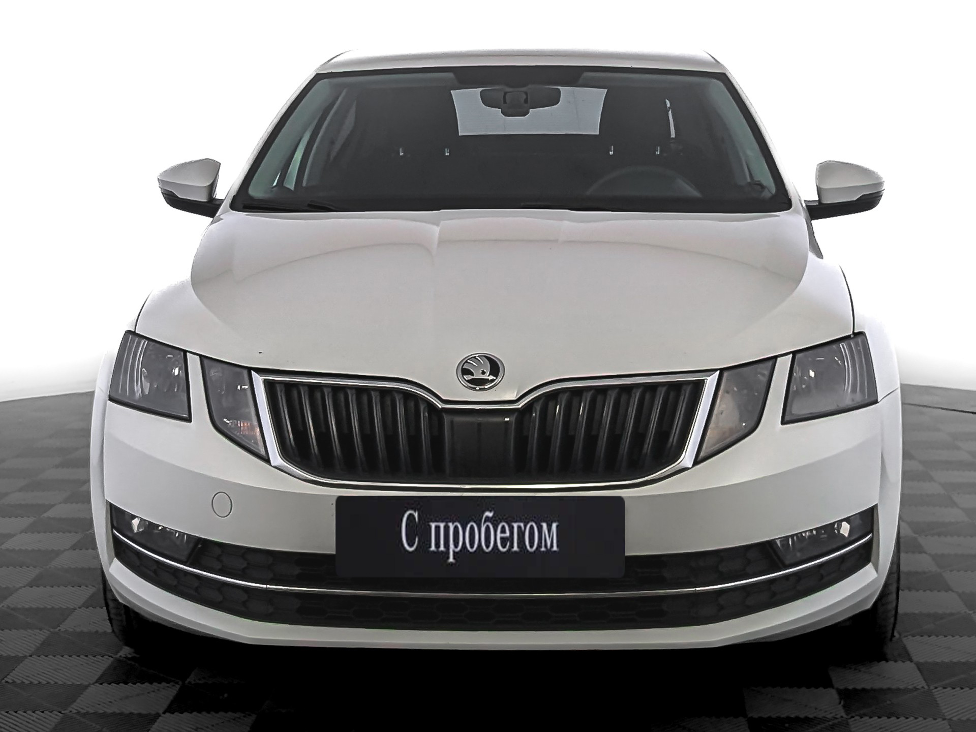 Skoda Octavia Белый, 2018, 107 473 км