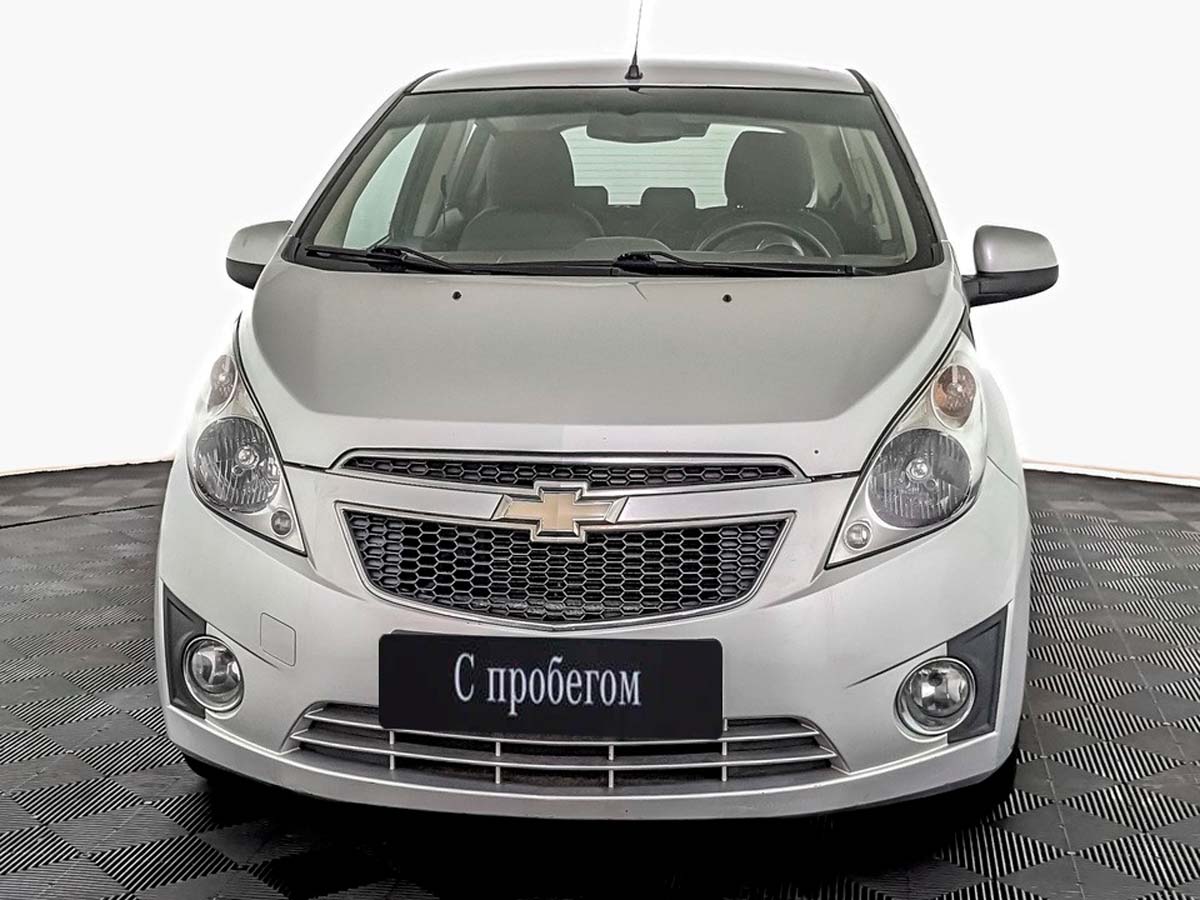 Chevrolet Spark Серебряный, 2013, 107 830 км