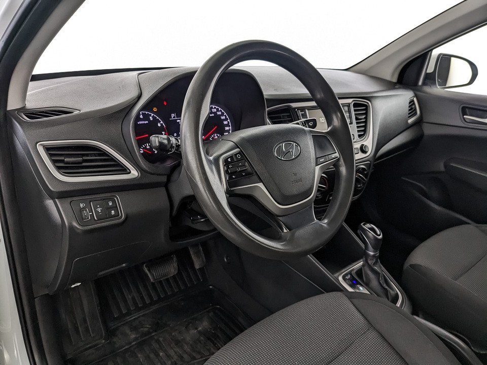 Hyundai Solaris Белый, 2018, 73 032 км