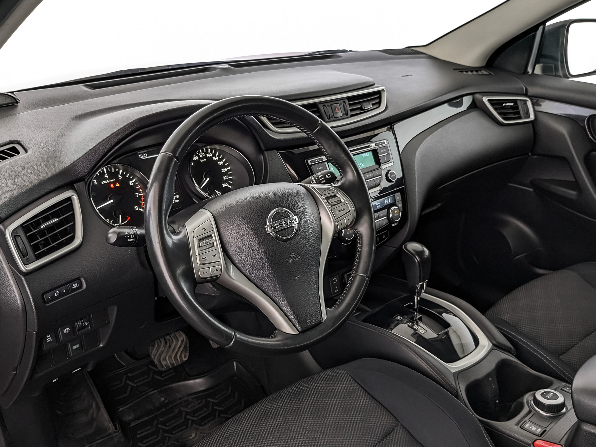 Nissan Qashqai Красный, 2014, 210 933 км