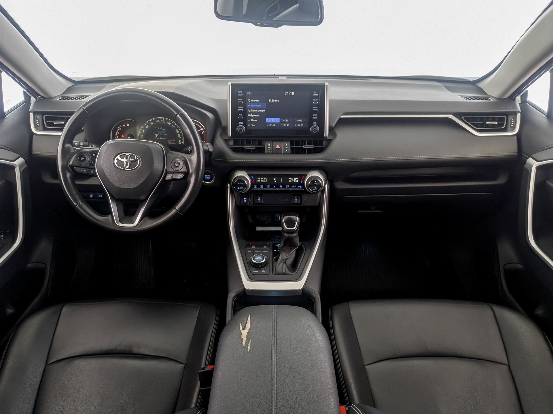 Toyota RAV4 Белый, 2020, 93 547 км