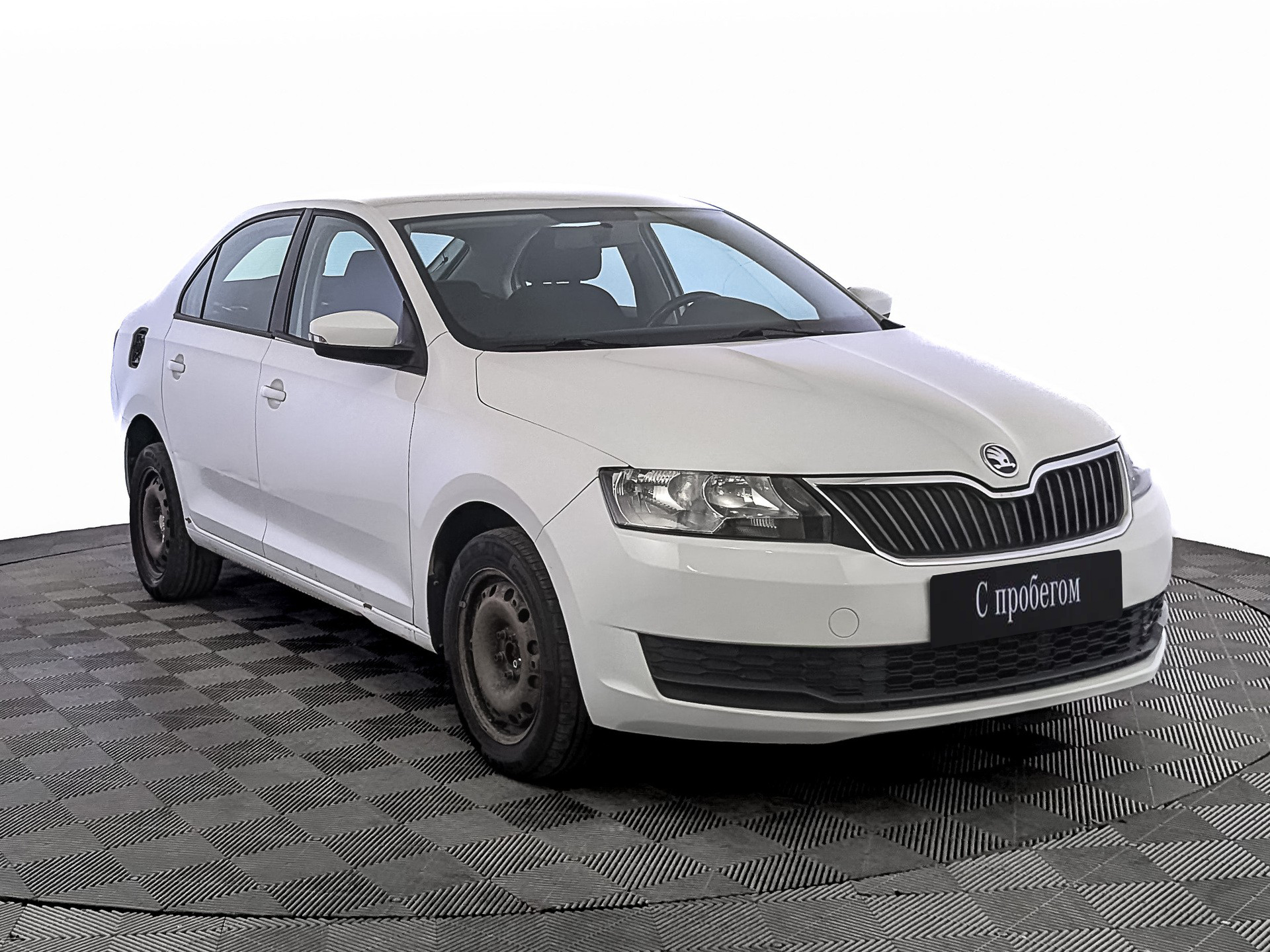 Skoda Rapid Белый, 2019, 91 929 км