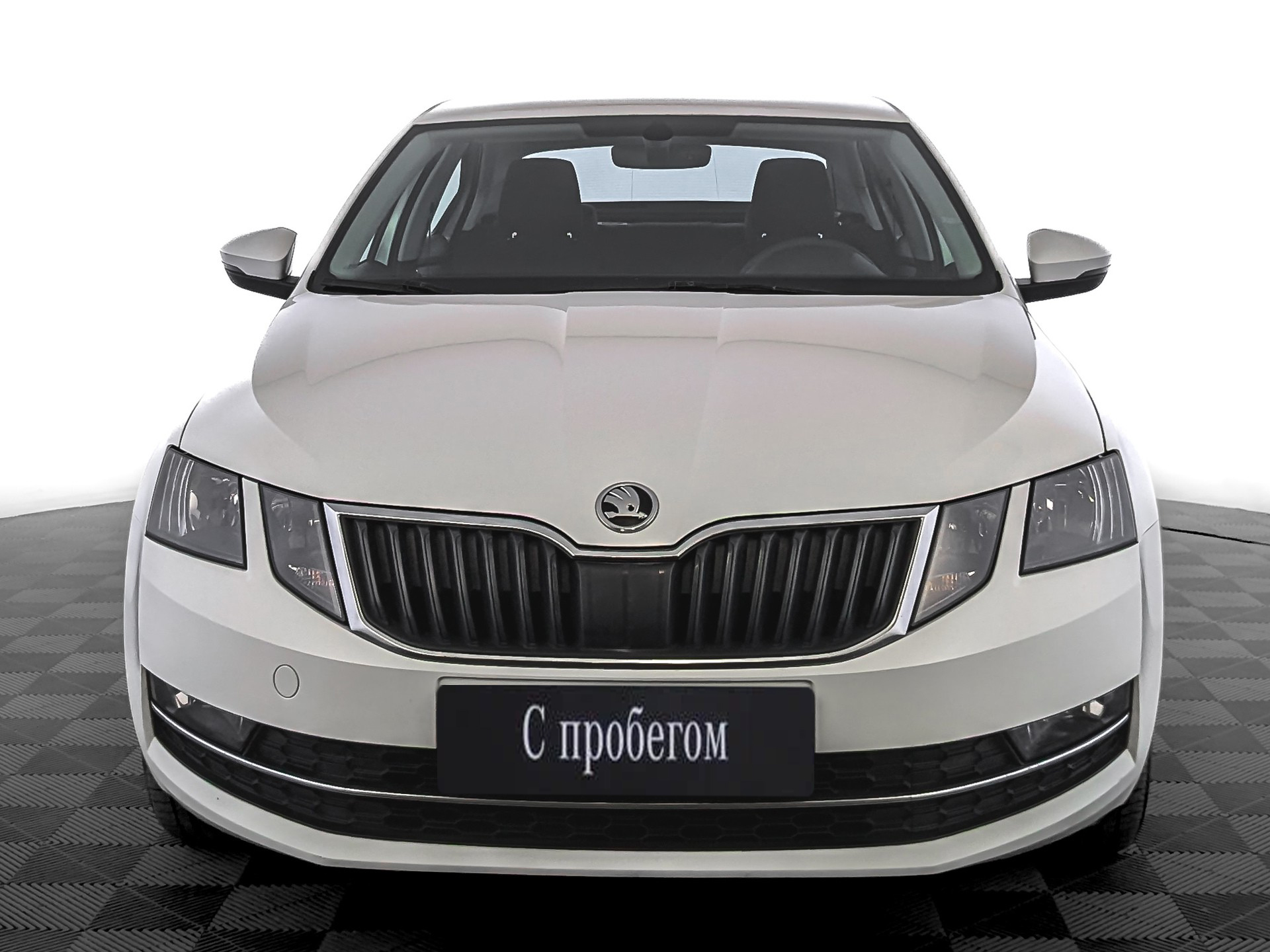 Skoda Octavia Белый, 2018, 162 046 км