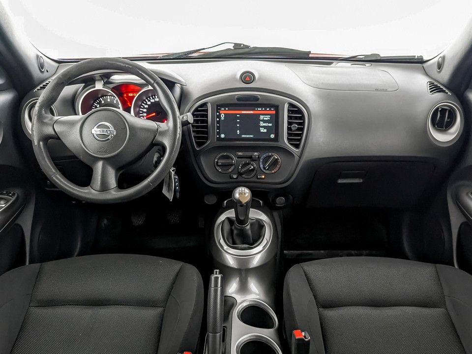 Nissan Juke Красный, 2012, 168 128 км