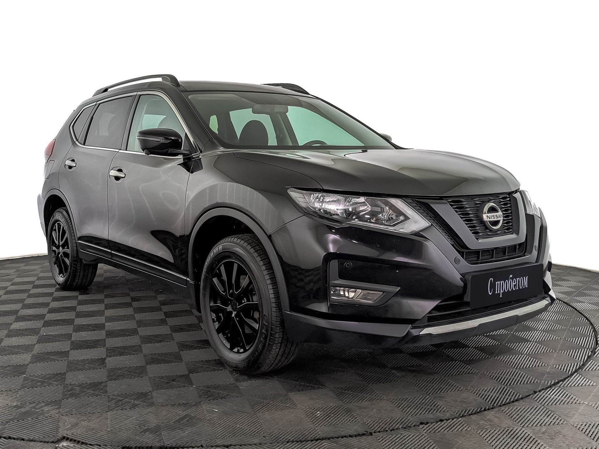 Nissan X-Trail черный, 2021, 67 374 км