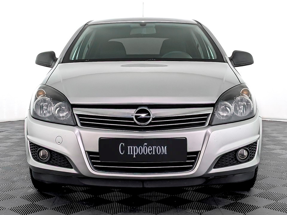 Opel Astra Серебристый, 2013, 64 227 км