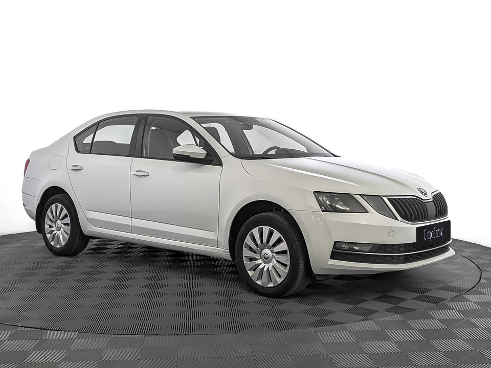 Skoda Octavia Белый, 2018, 118 901 км