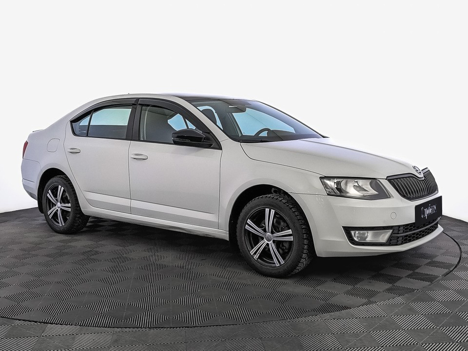 Skoda Octavia Белый, 2015, 146 661 км