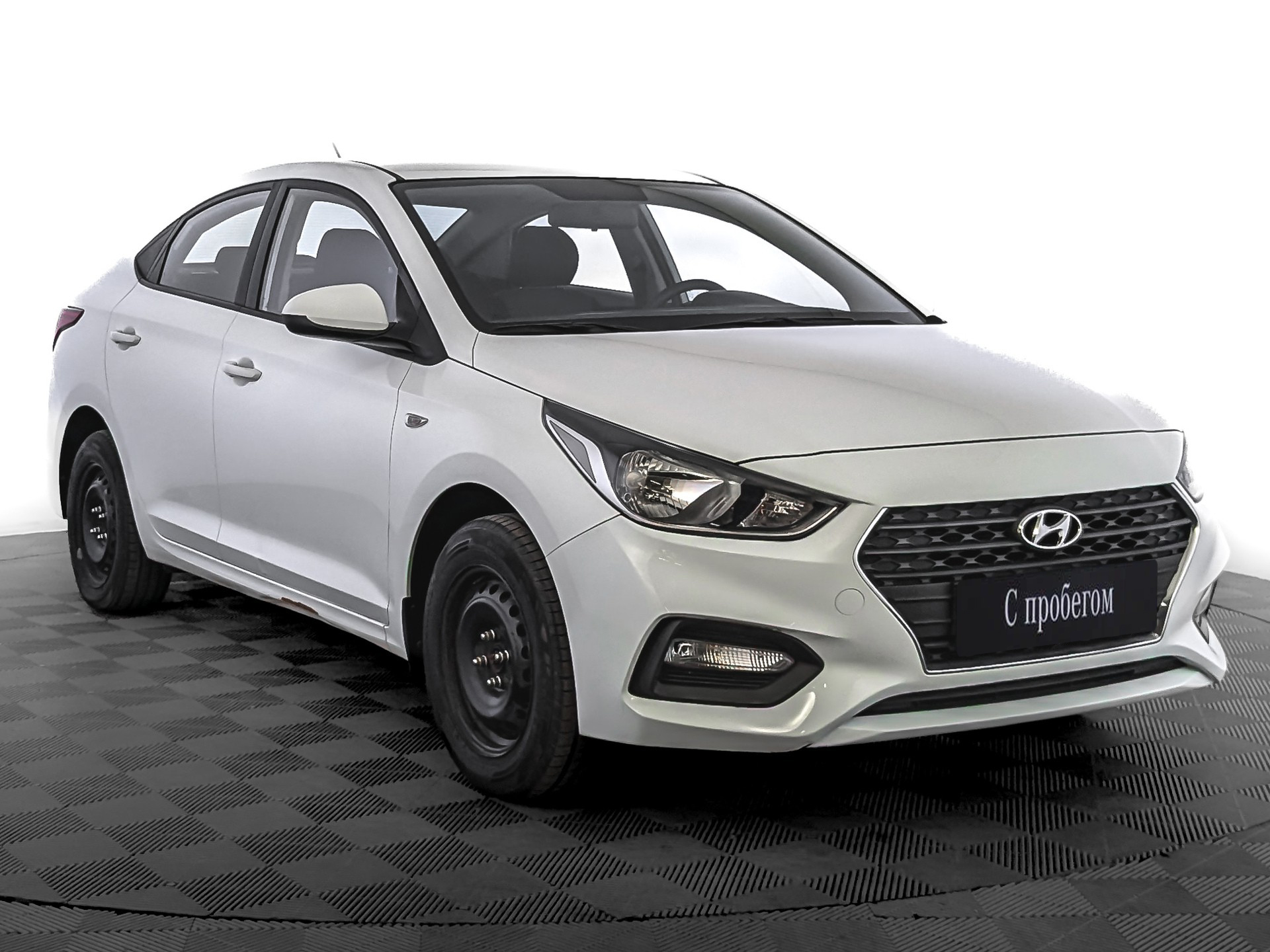 Hyundai Solaris Белый, 2019, 51 095 км