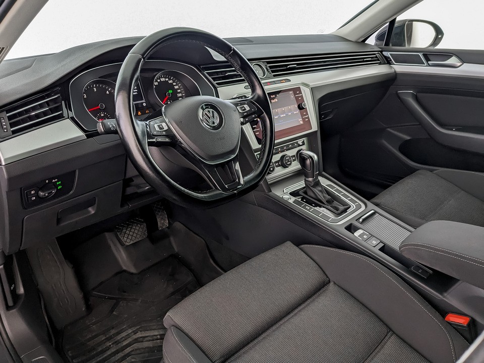 Volkswagen Passat Серый, 2019, 134 852 км