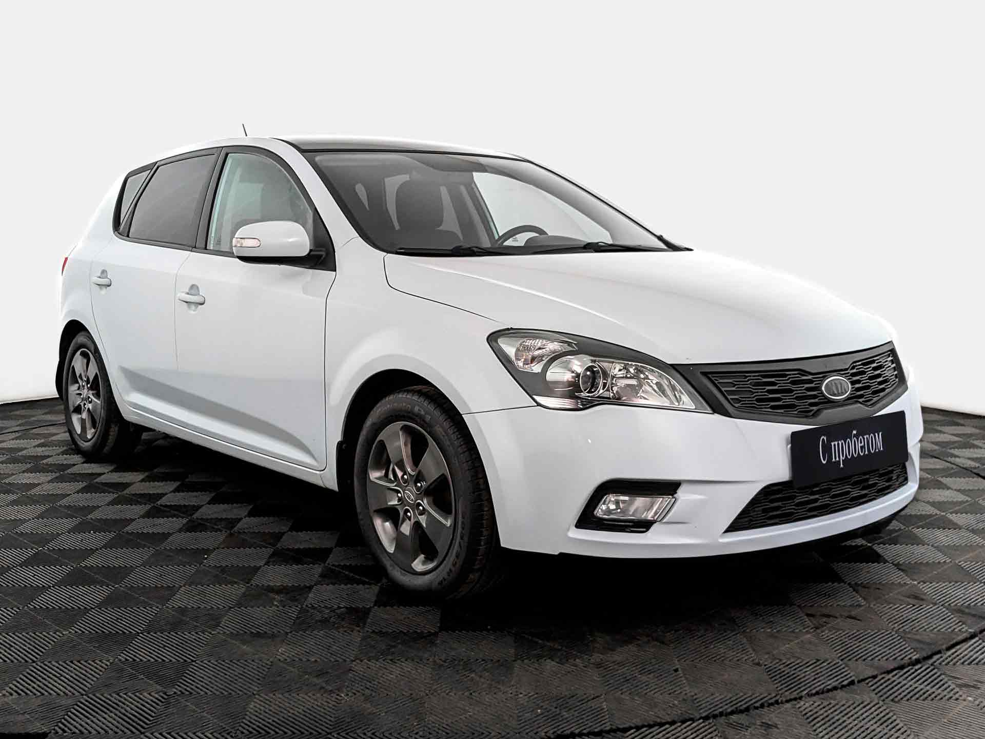 Kia Ceed Белый, 2011, 117 479 км