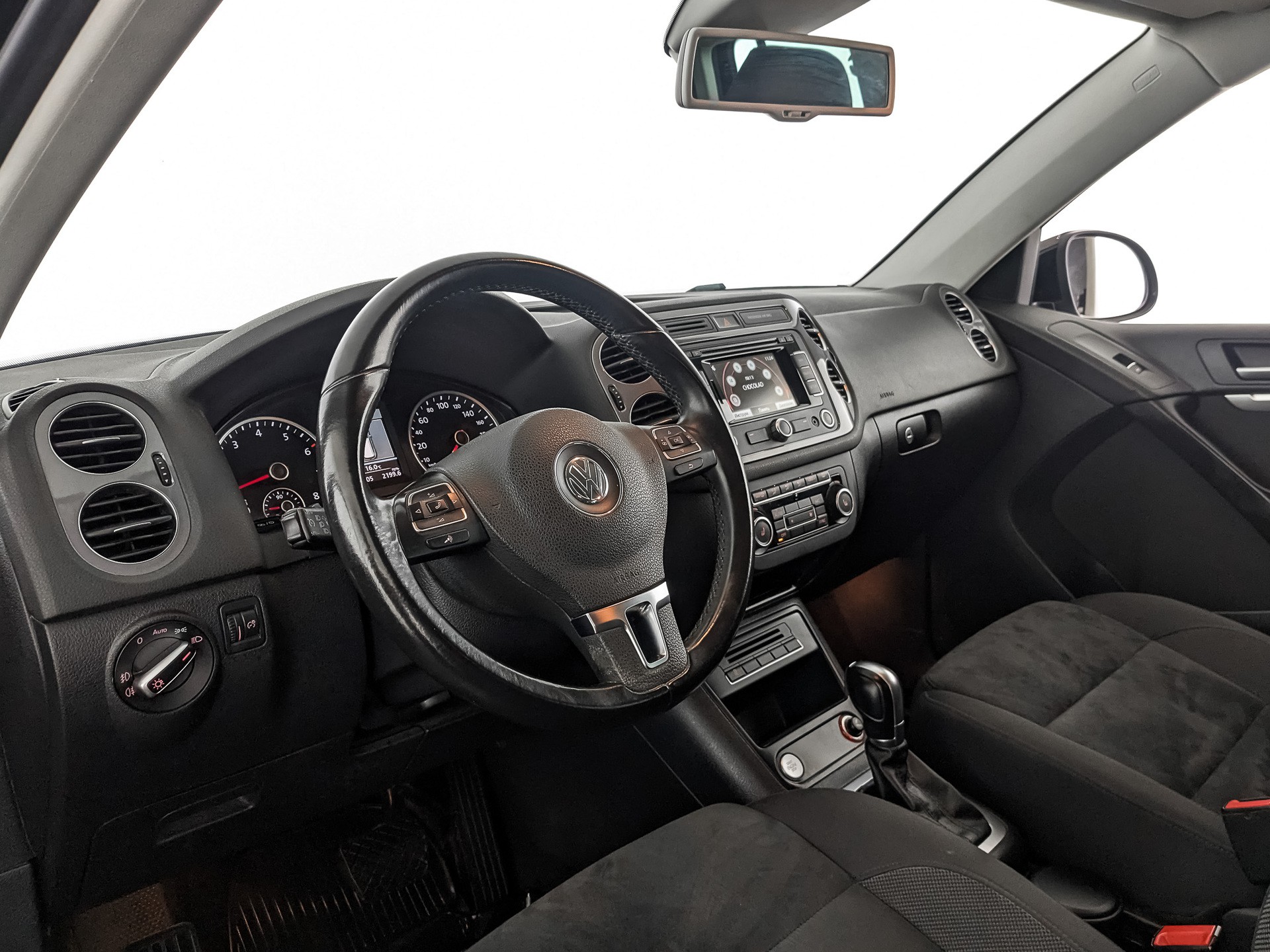 Volkswagen Tiguan Черный, 2014, 122 203 км