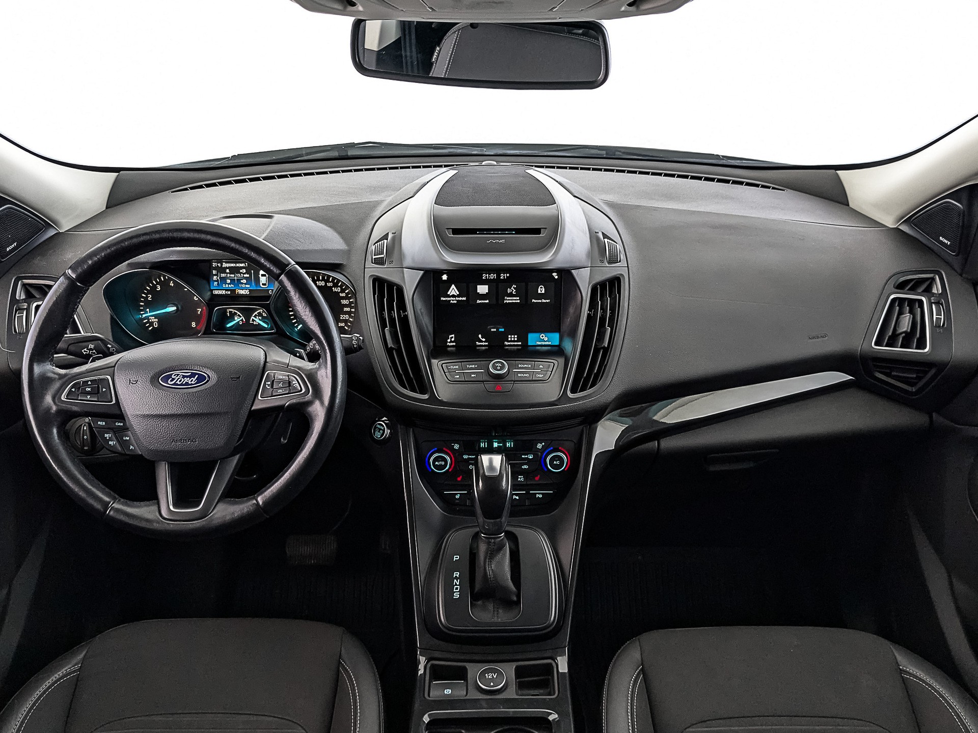 Ford Kuga белый, 2018, 91 000 км