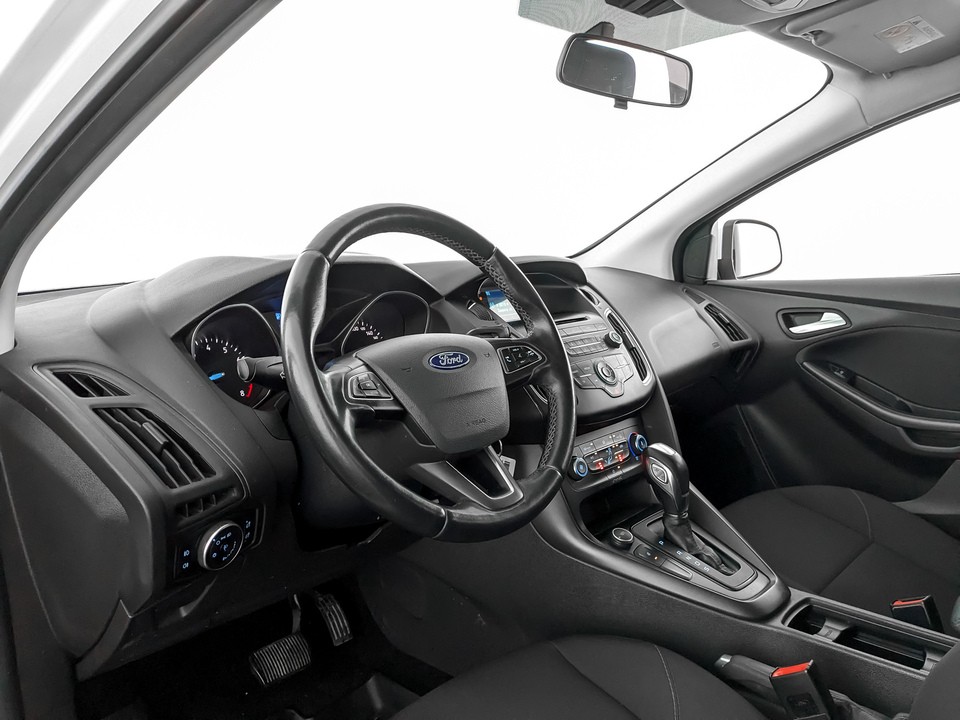 Ford Focus белый, 2016, 64 524 км