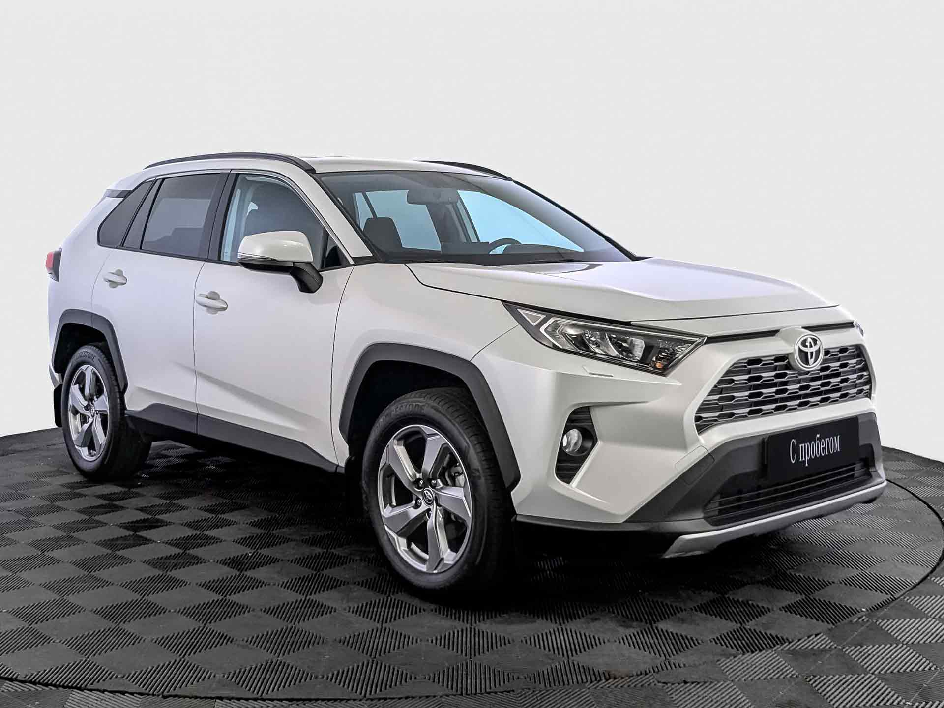 Toyota RAV4 Белый, 2021, 20 943 км