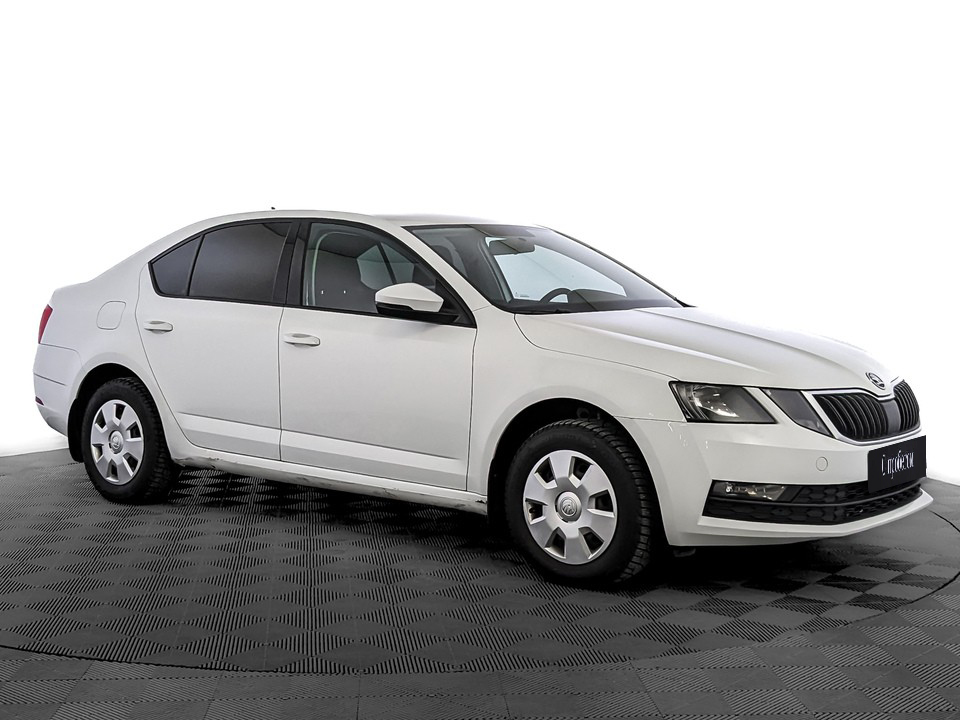 Skoda Octavia Белый, 2017, 139 878 км