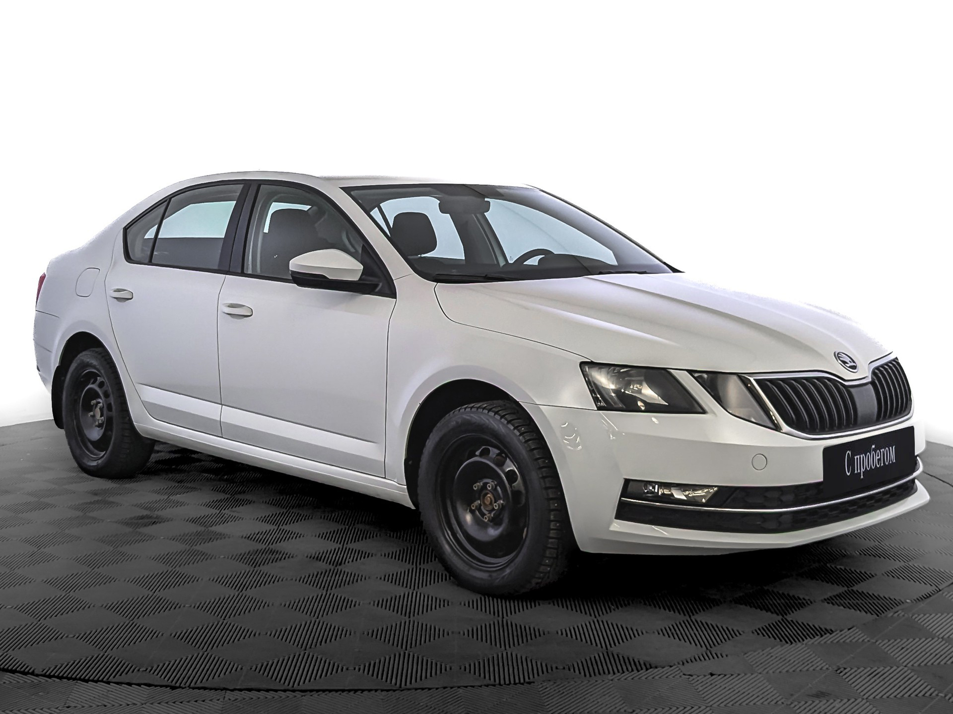 Skoda Octavia Белый, 2019, 50 560 км