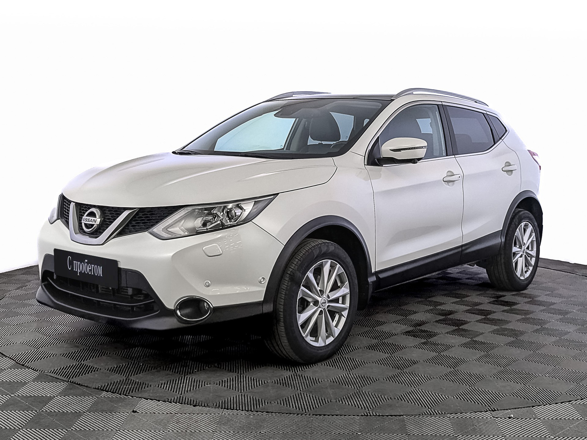 Nissan Qashqai Белый, 2018, 77 277 км