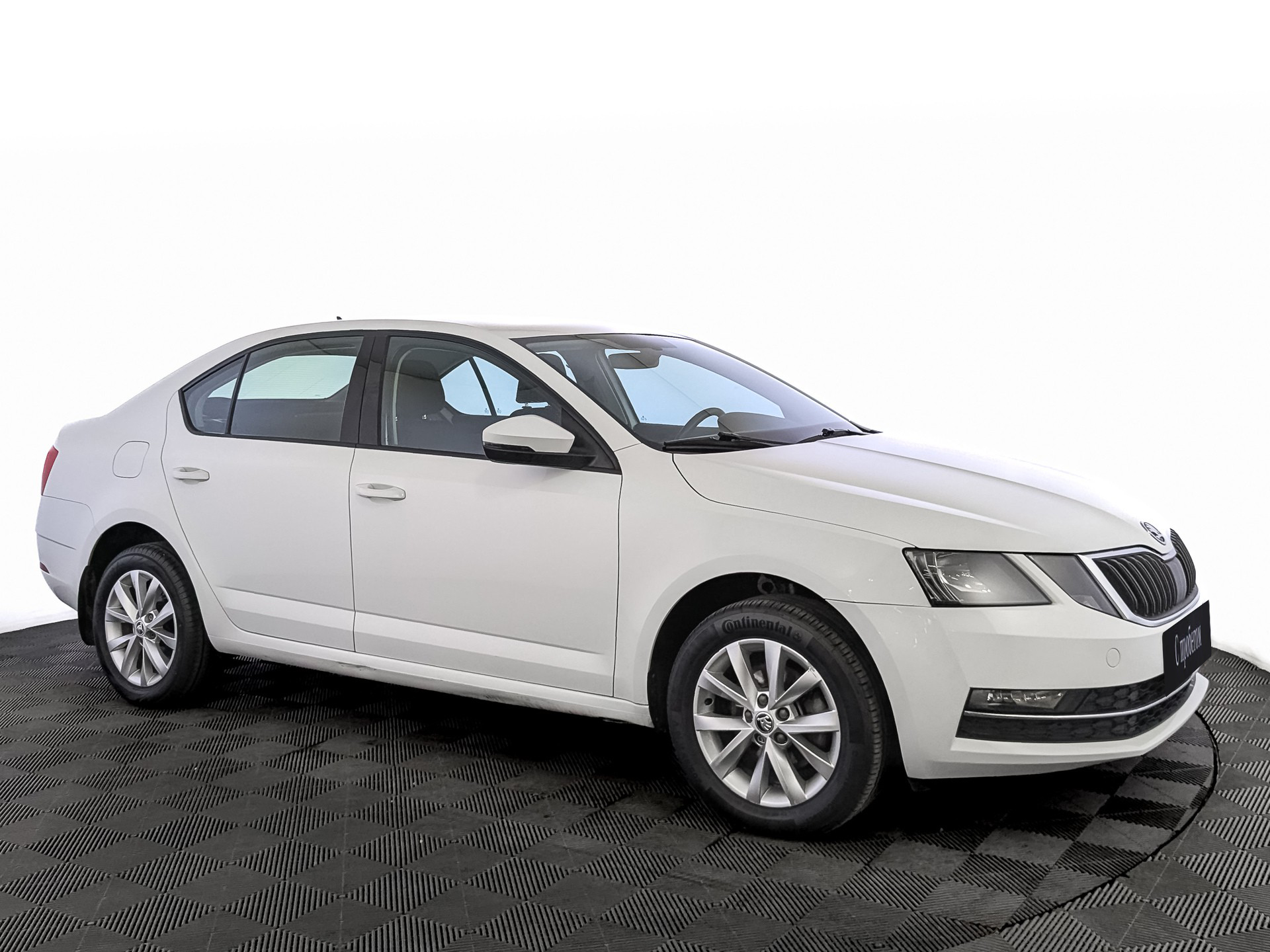 Skoda Octavia Белый, 2017, 78 540 км