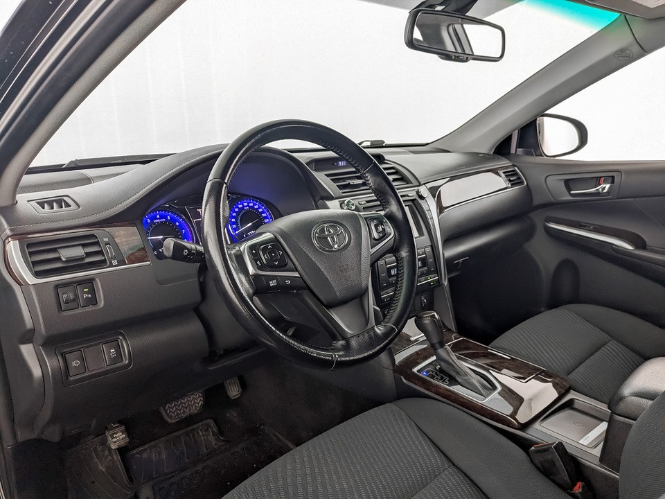 Toyota Camry Черный, 2016, 98 018 км