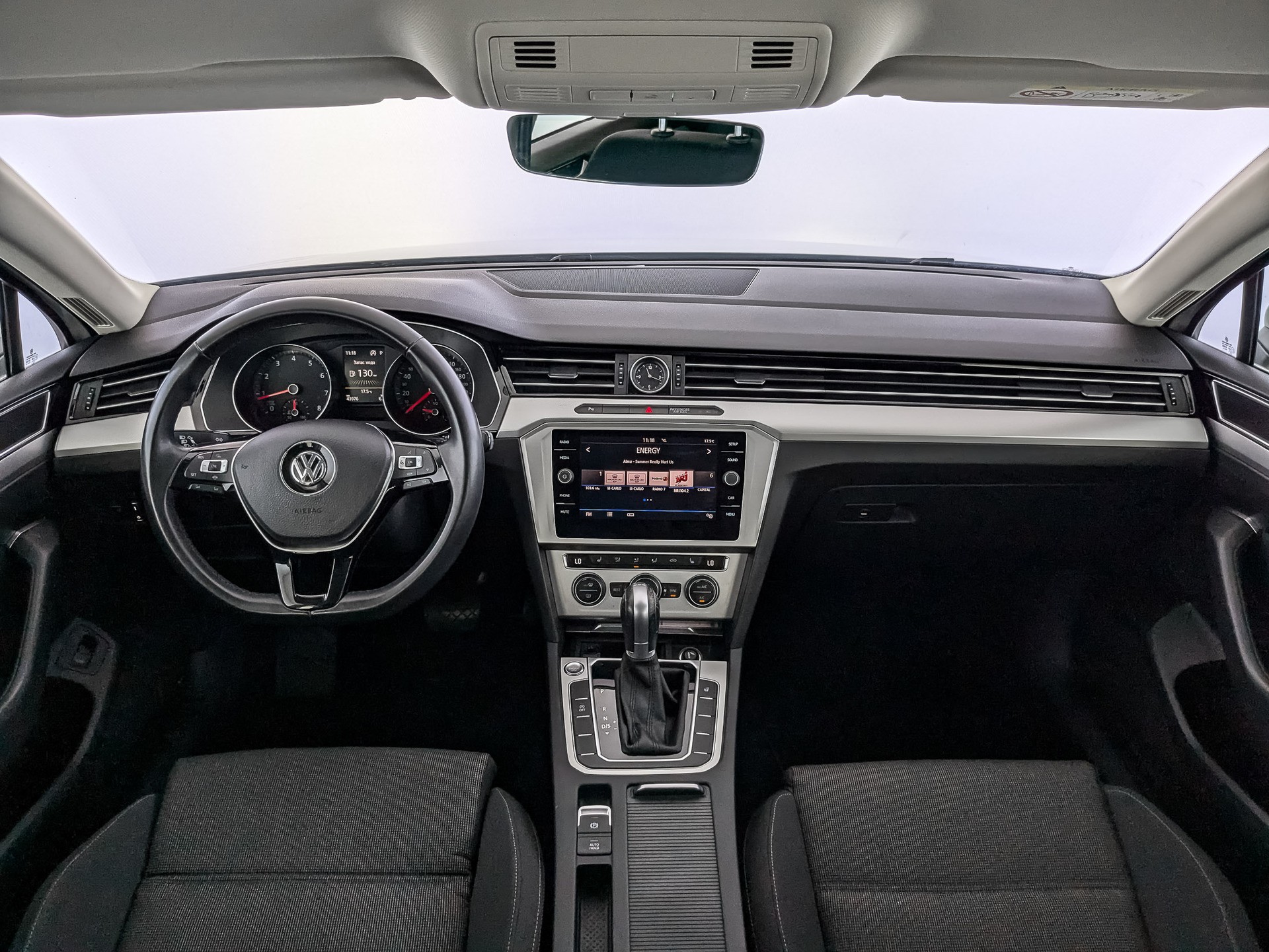 Volkswagen Passat Белый, 2019, 43 971 км