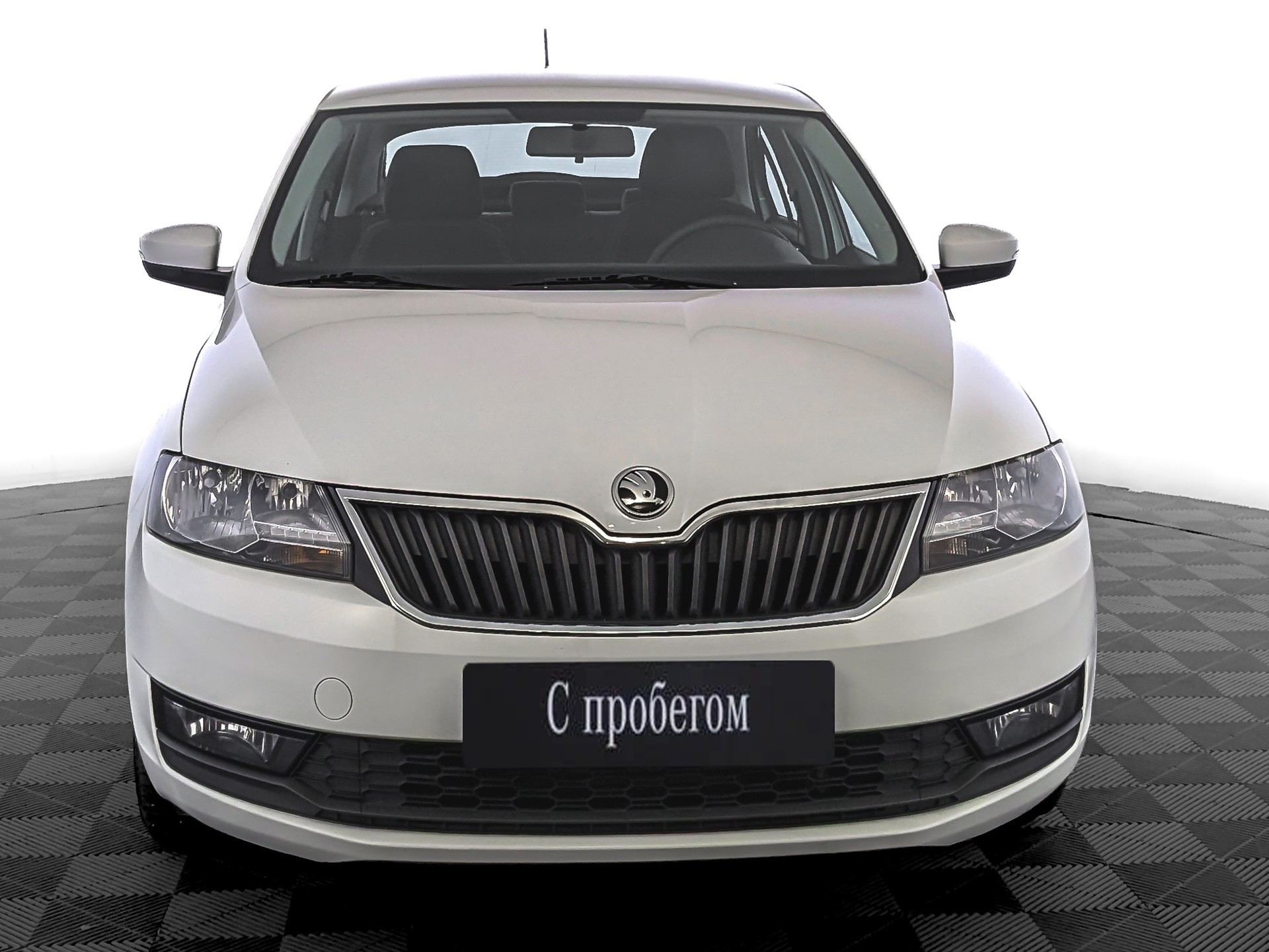 Skoda Rapid Белый, 2019, 96 185 км