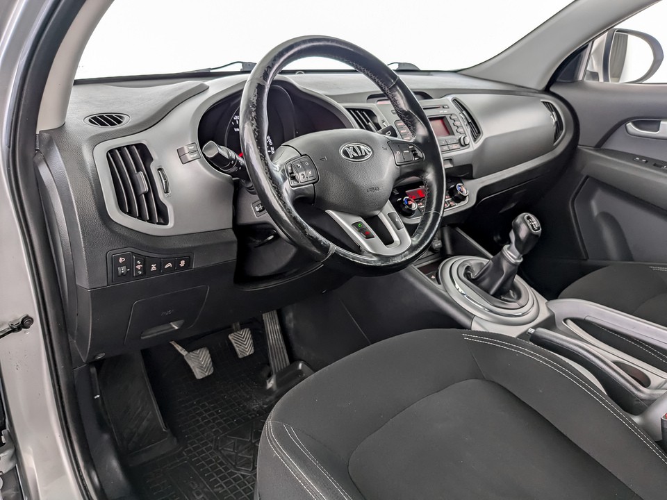 Kia Sportage Серебристый, 2015, 98 542 км