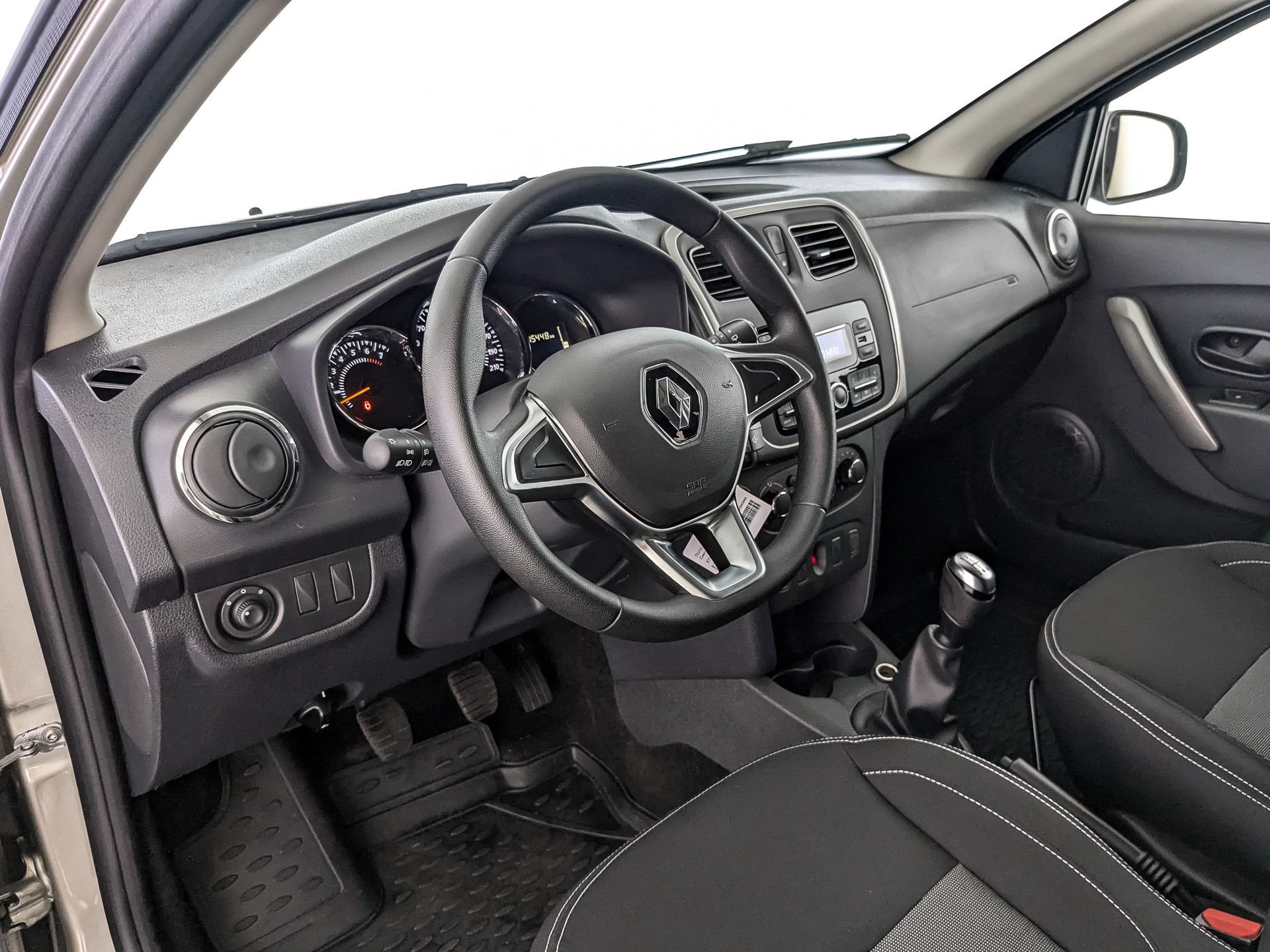 Renault Sandero Бежевый, 2021, 15 446 км