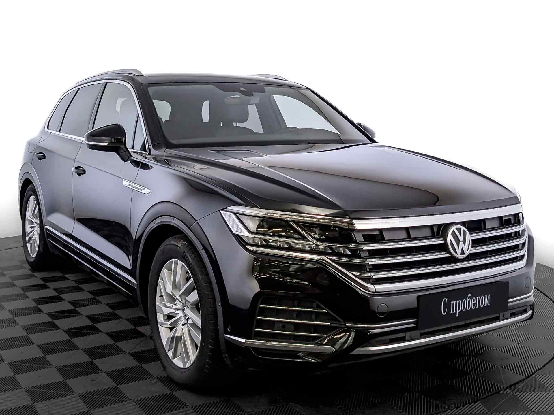 Volkswagen Touareg Черный, 2019, 107 513 км