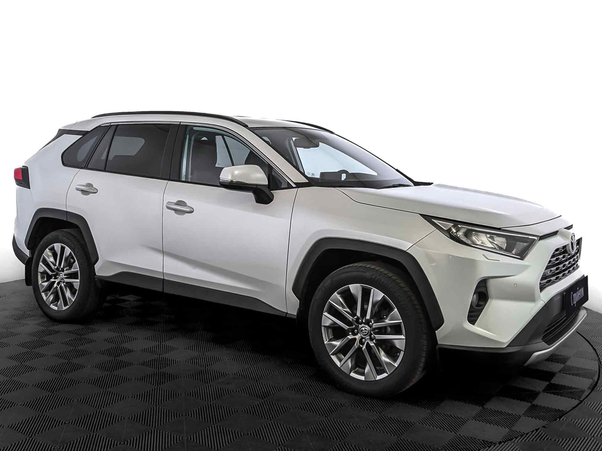 Toyota RAV4 Белый, 2020, 93 547 км