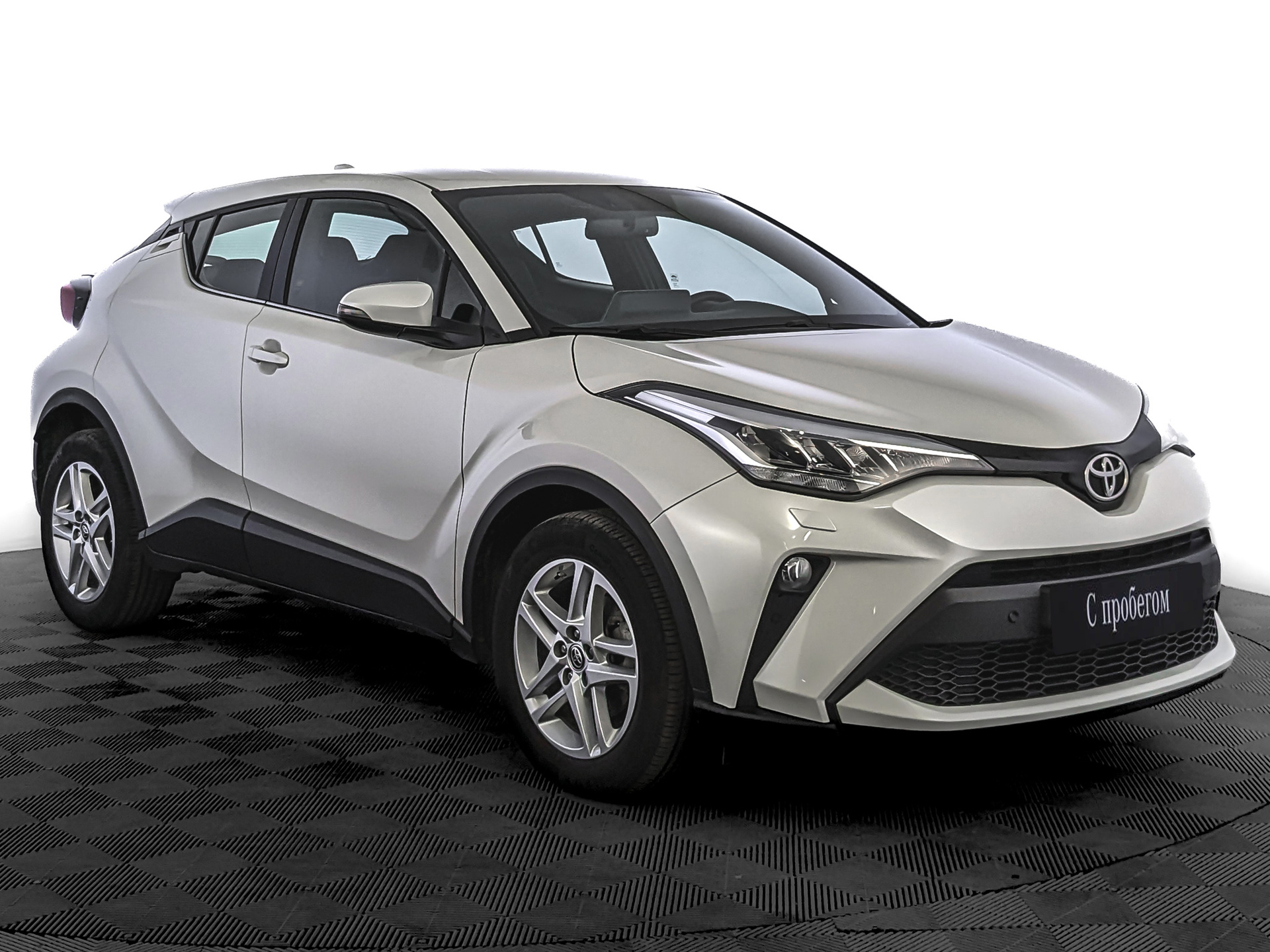 Toyota C-HR Белый, 2020, 49 167 км