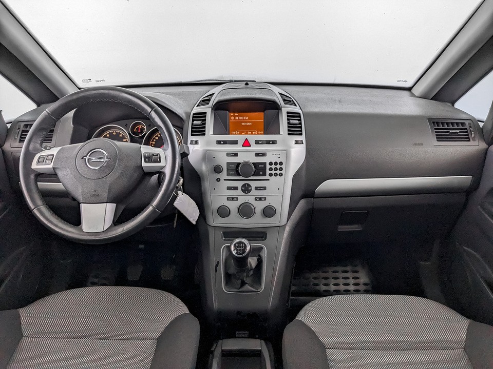 Opel Zafira серебристый, 2013, 240 901 км