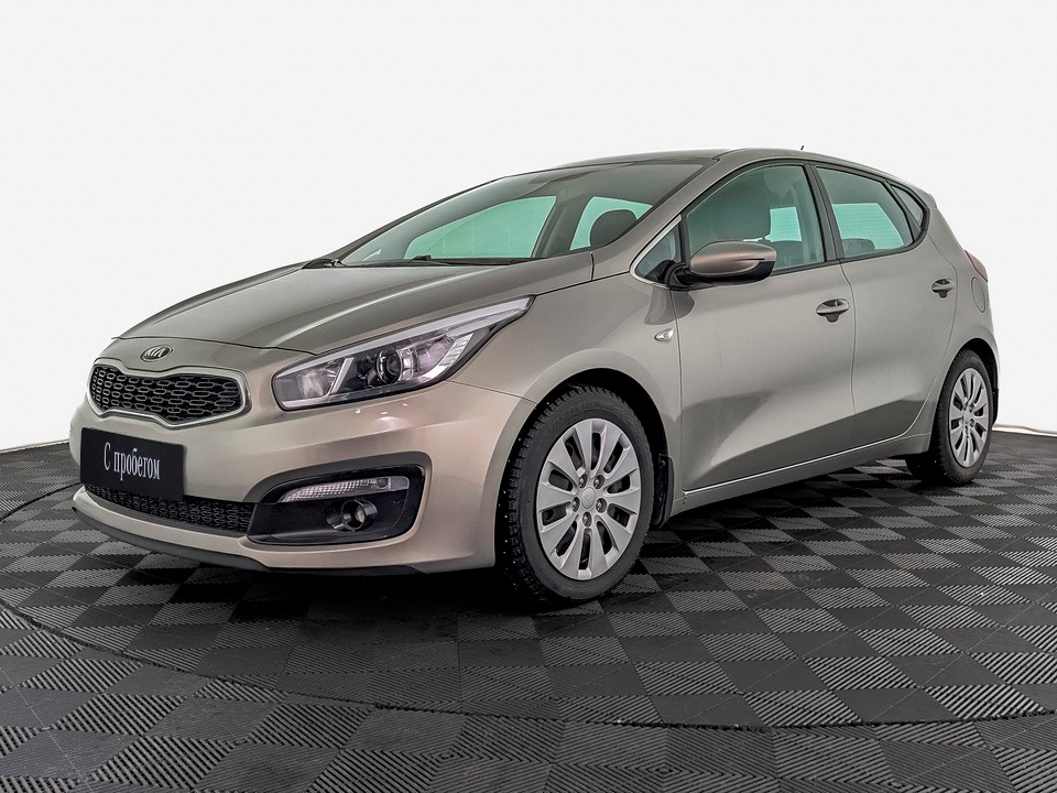 Kia Ceed Бежевый, 2016, 69 620 км