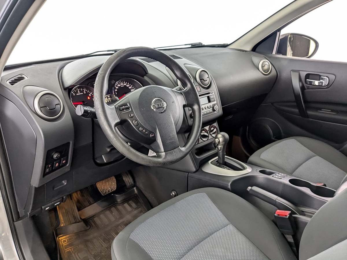 Nissan Qashqai Серебряный, 2012, 215 470 км