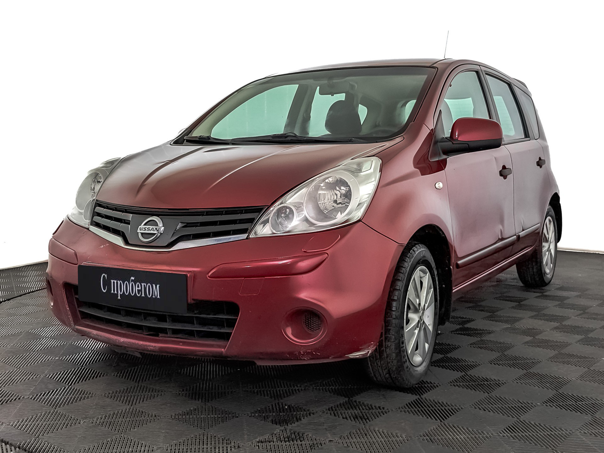 Nissan Note красный, 2012, 191 267 км