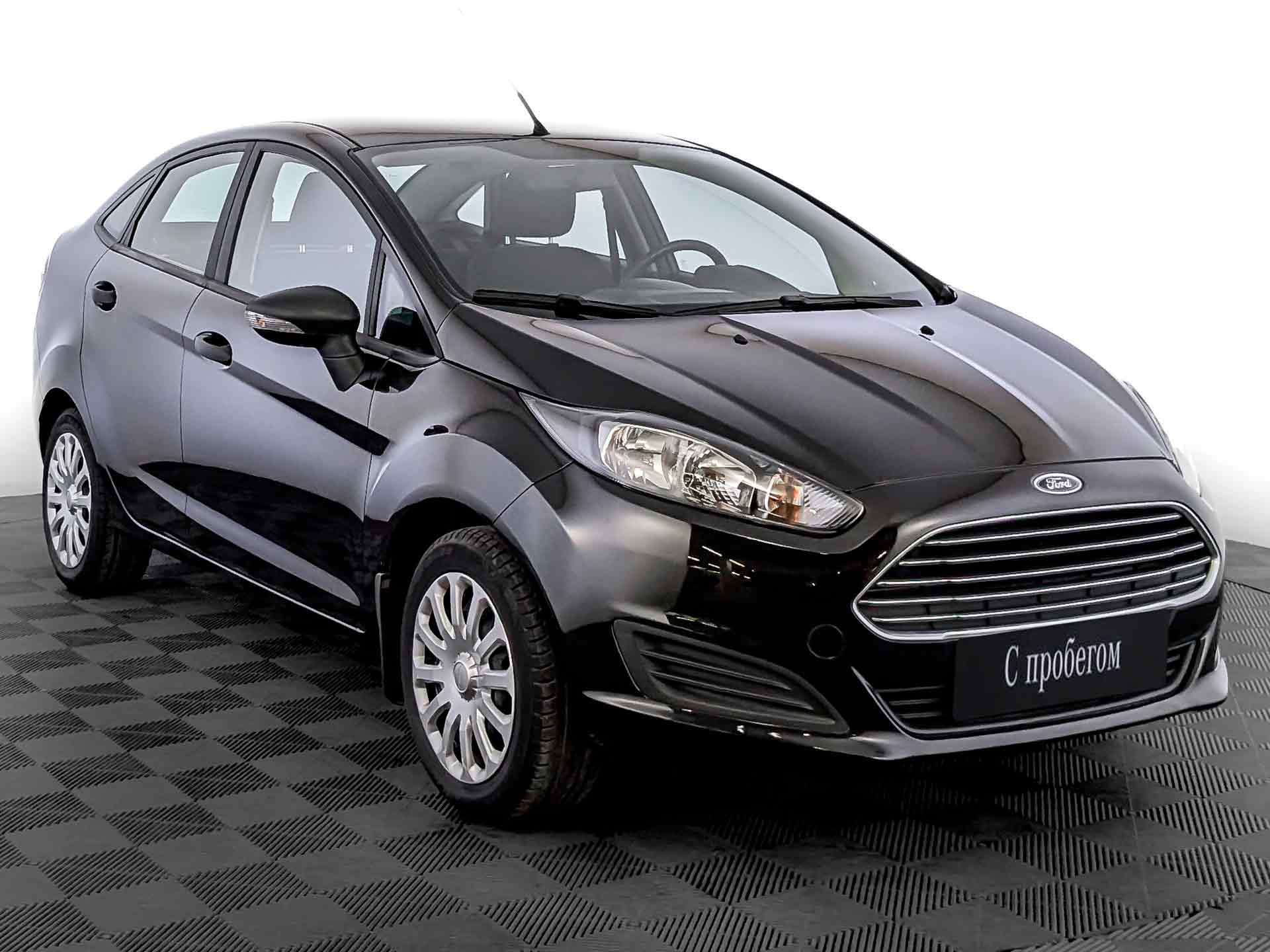 Ford Fiesta черный, 2015, 39 450 км